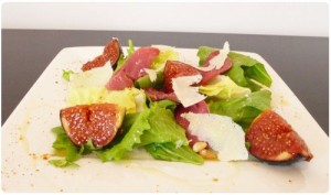 Salade de figues aux cerneaux