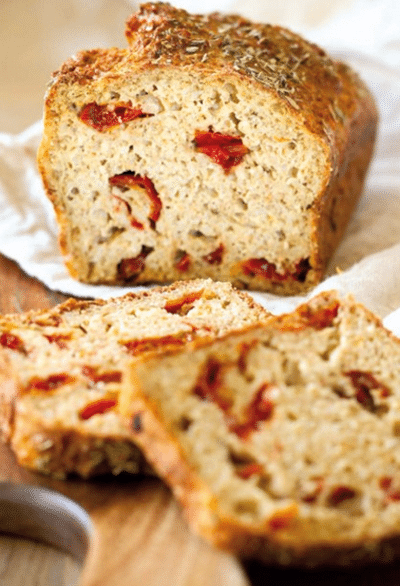 Mini-tranches de cake aux tomates séchées sans gluten
