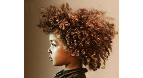 Coupe afro coiffure petit garçon métisse