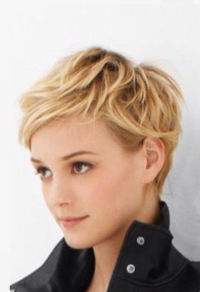 coupe courte pixie cut, très tendance