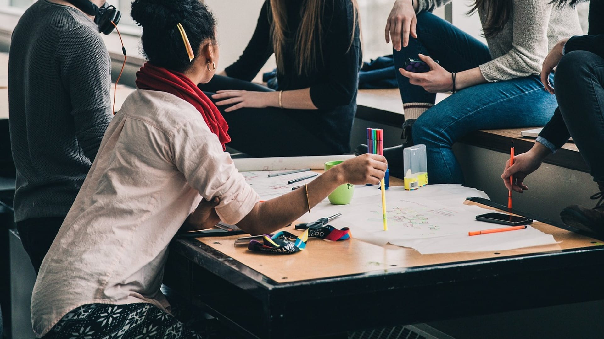 Comment les étudiants économisent-ils de l’argent ?