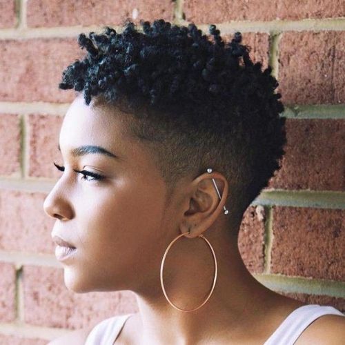 Featured image of post Coupes Courtes Femmes Noires Laissez nous vos impressions sur ces coupes de cheveux et changeons ensemble