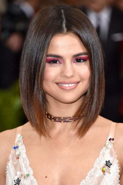 coupe de cheveux mi long carre plongeant