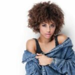 Modèles de coiffure coupe courte femme afro