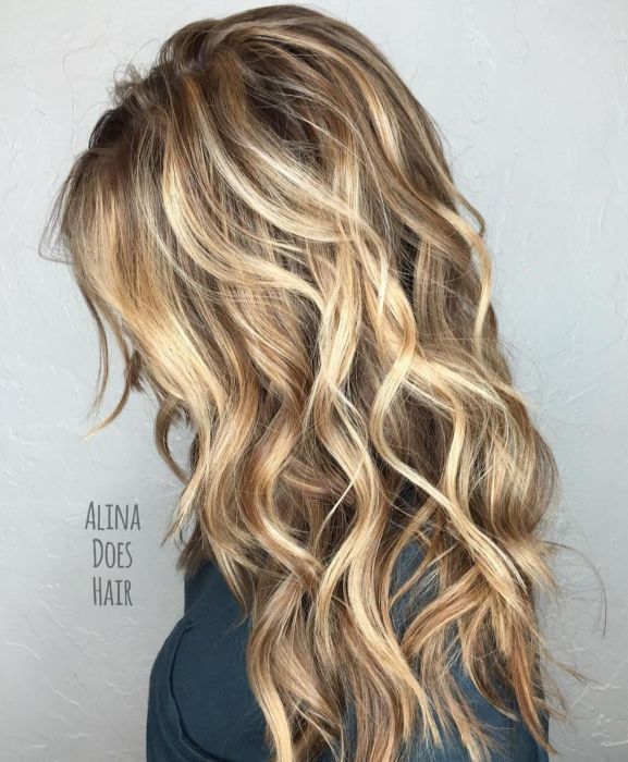 coiffure cheveux Longues vagues