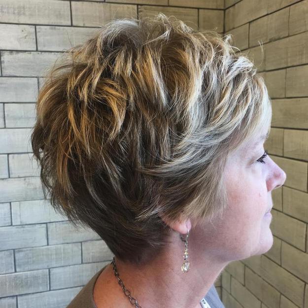 coupe courte femme Blonde Pixie Cut