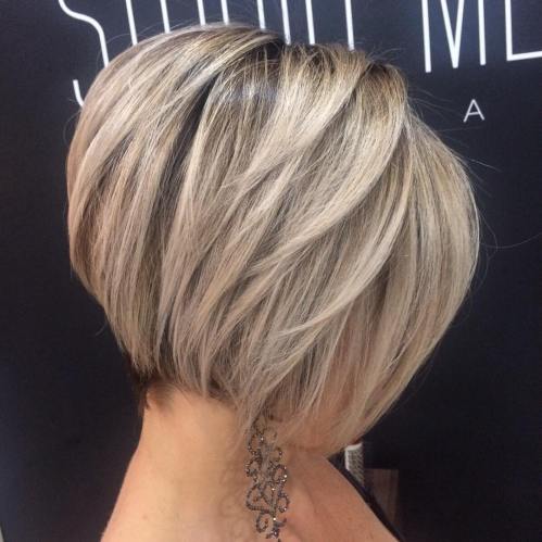 Short Layered Blonde Bob