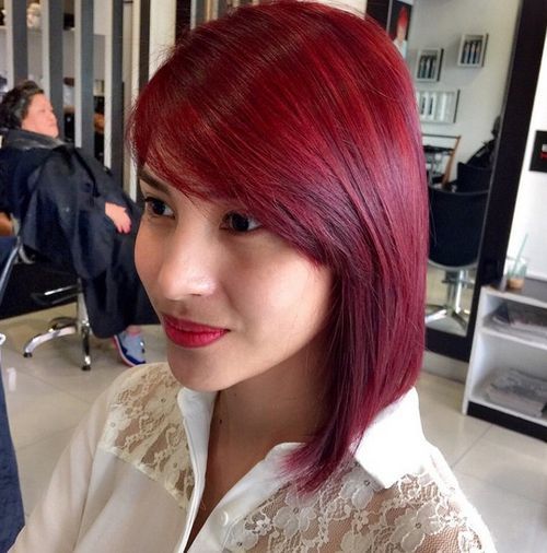 cherry hue hair color for medium hairstyle