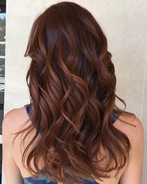 reddish brown hair with caramel highlights