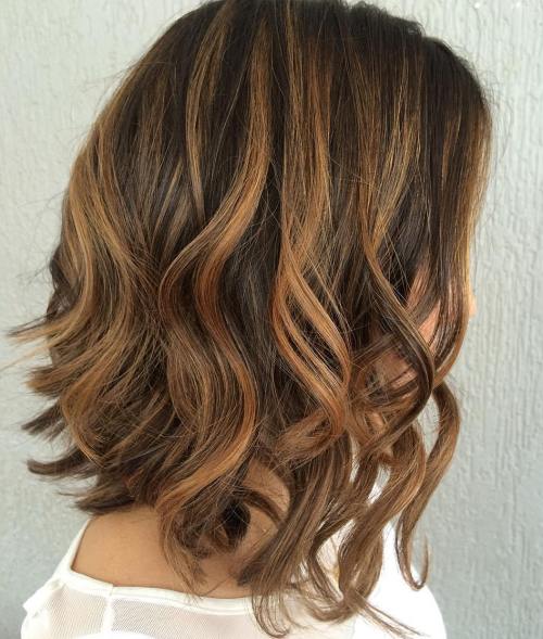 Brunette Lob With Caramel Highlights