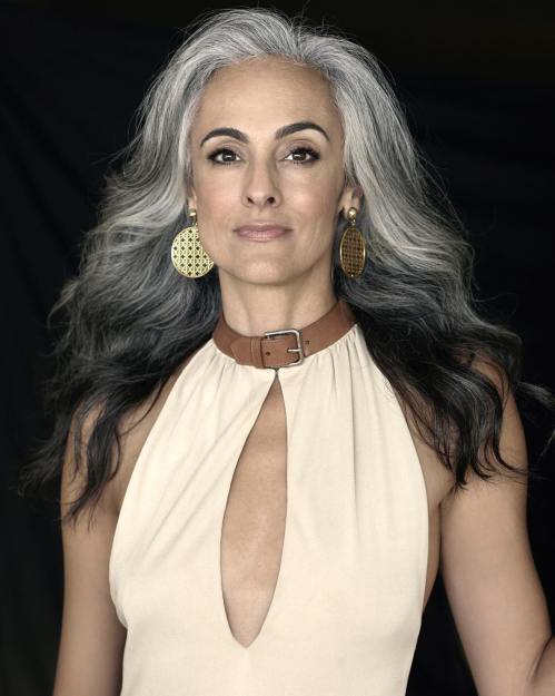60 magnifiques styles de cheveux gris 5e42812462b90 - 60 magnifiques styles de cheveux gris femme - Coloration et teinture