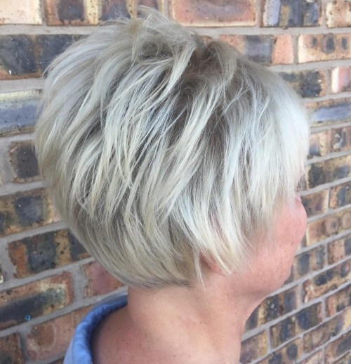 Short Feathered Hairstyle For Gray Hair