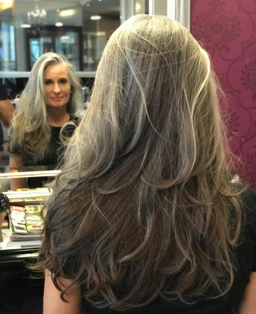 60 magnifiques styles de cheveux gris 5e4281260e677 - 60 magnifiques styles de cheveux gris femme - Coloration et teinture