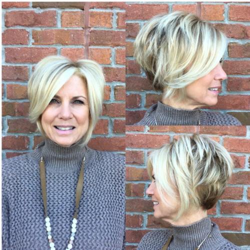 Short Layered Blonde Bob