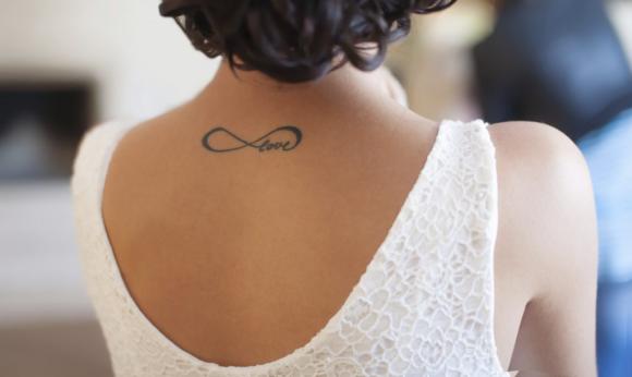 femme tatouage 1 - Tatouage Femme, ce qu'il faut savoir avant de vous tatouer!