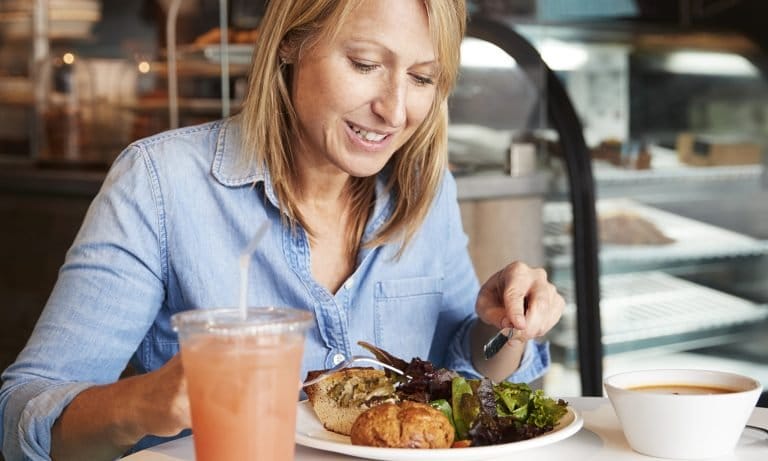 Conseils en matière d’alimentation et de nutrition pour les femmes