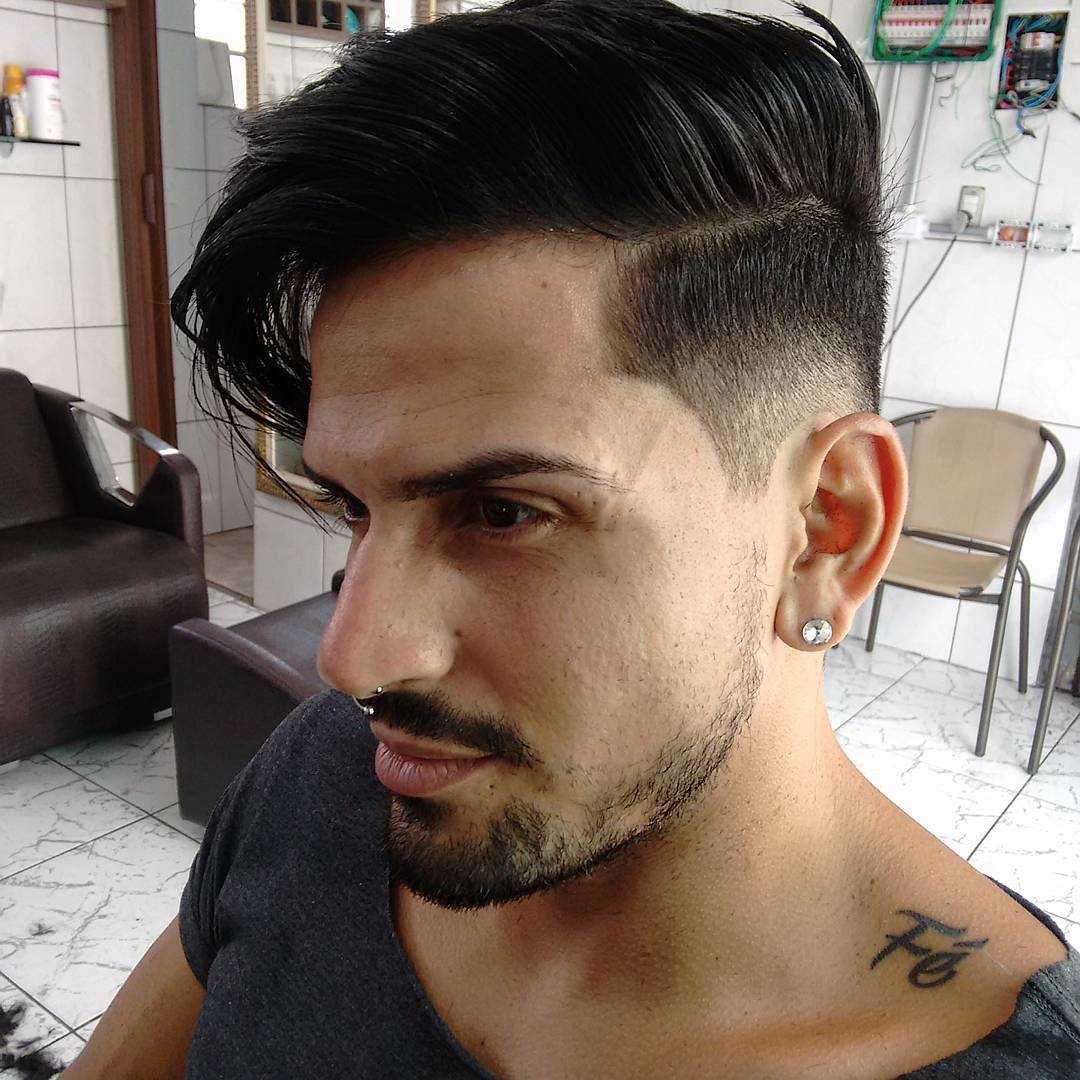 corte de cabelo parte lateral mid fade