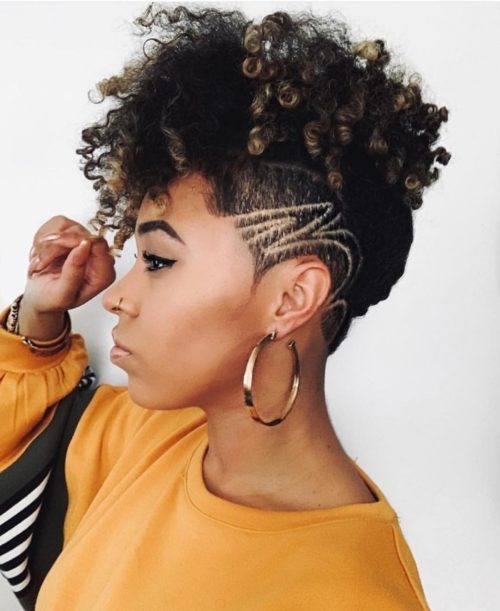 coupe afro courte cheveux crépus