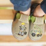 Des chaussons enfant pour leur bien-être, c’est le pied !