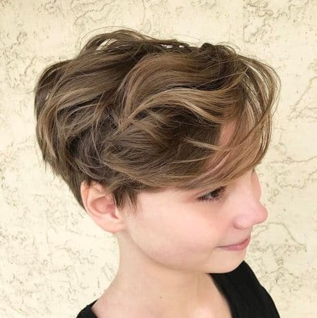 10 pixie bob ondule pour les adolescentes - Quelles sont les 40 coiffures et coupes de cheveux élégantes pour jeune fille?