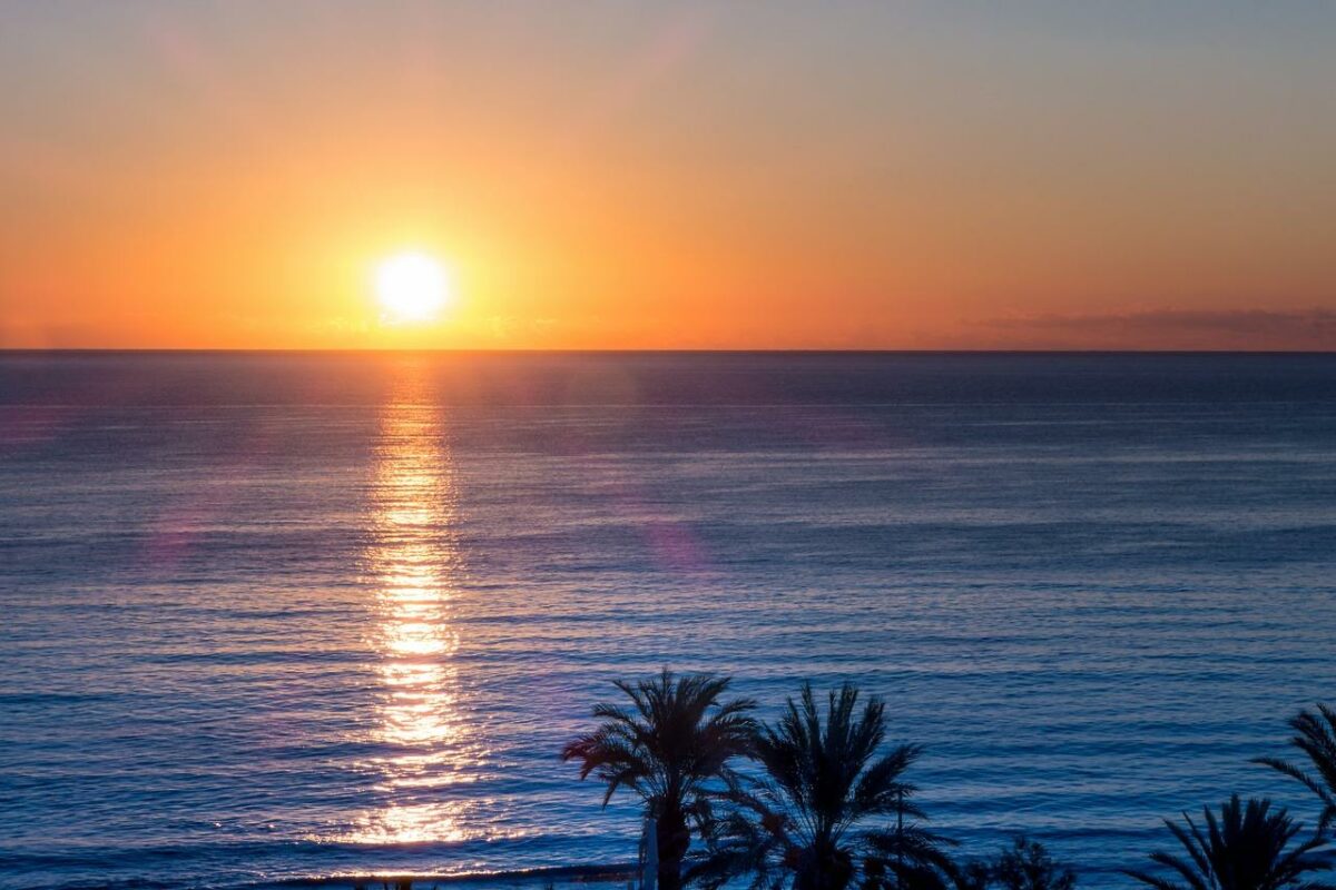 Un couche de soleil 1200x800 - Nouvel An 2021 - Changement d'année à Majorque