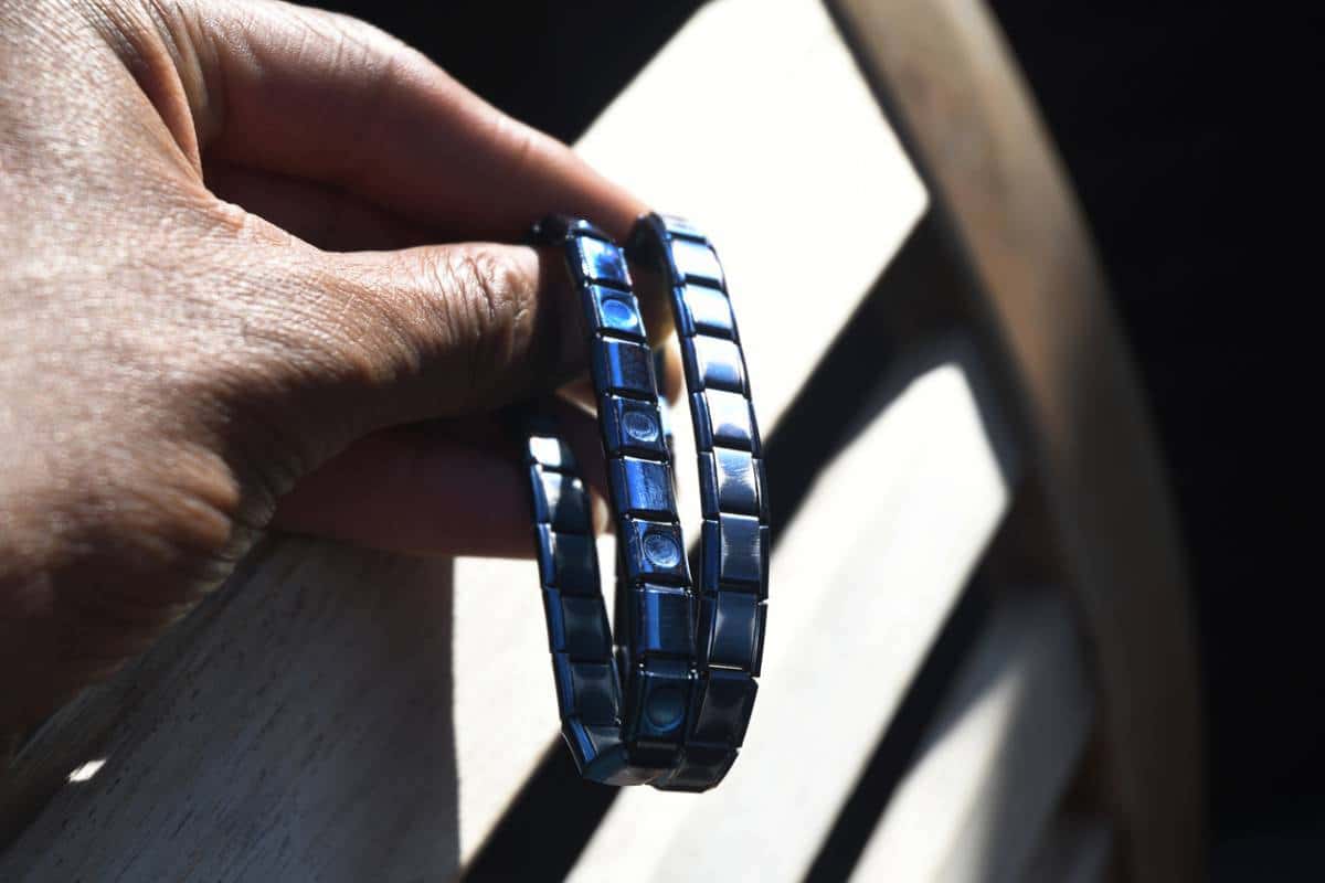 media magnetiques bracelets - Bracelets magnétiques : 4 bienfaits naturels