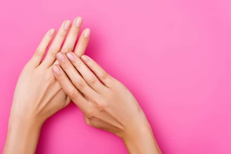 Pourquoi mon vernis semipermanent se décolle ? Femme Magazine