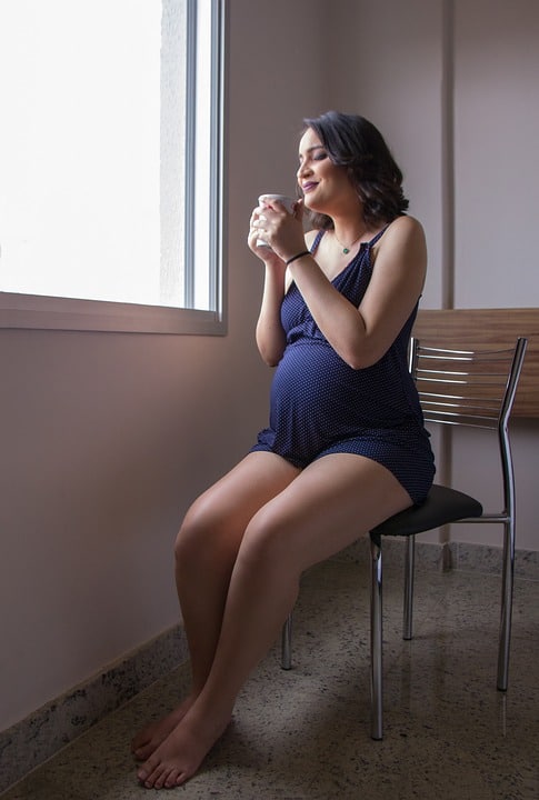 pregnant woman 2886648 960 720 - Vous êtes enceinte ? Soyez en forme grâce à une alimentation saine et équilibrée !