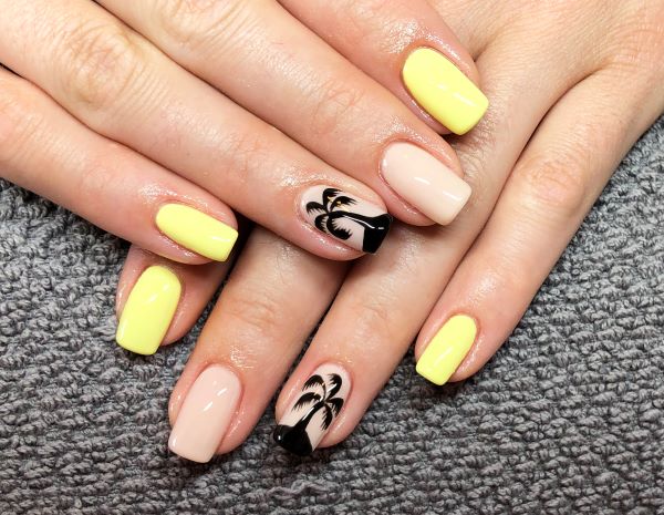 ongles jaunes tendance ete 2022 - 4 couleurs d’ongles tendances pour l'été