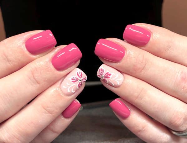 Remplissage ongles gel roses tendance été 2022