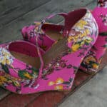 Chaussures pour femme : focus sur la tendance des sandales compensées !