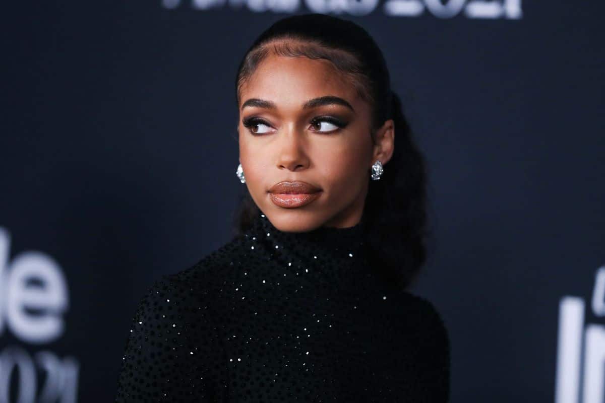 La  formidable combinaison transparente de Lori Harvey est en fait une robe de mariée.