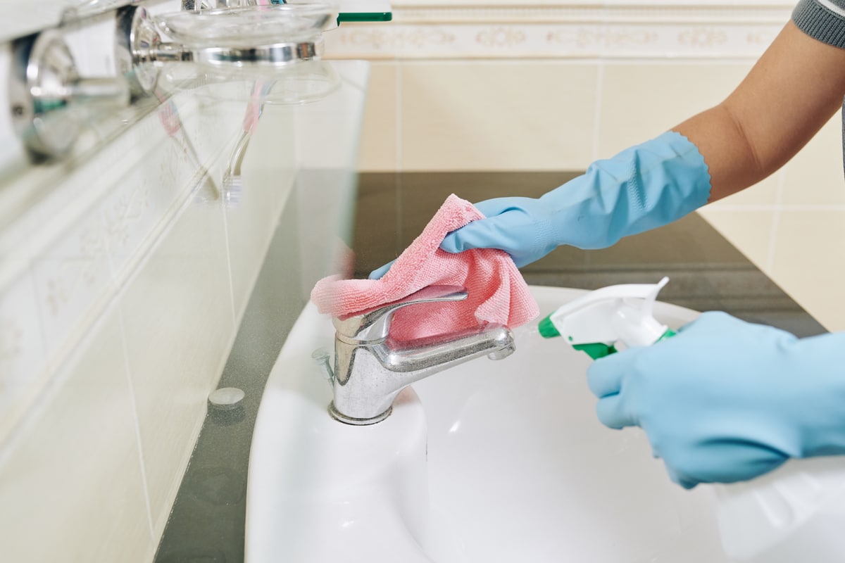 serviettes microfibres pour nettoyer salle de bain