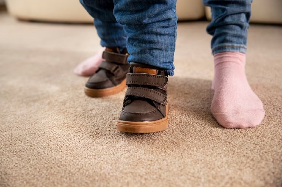 Chaussures pour enfants : conseils pour prendre soins des pieds de vos enfants