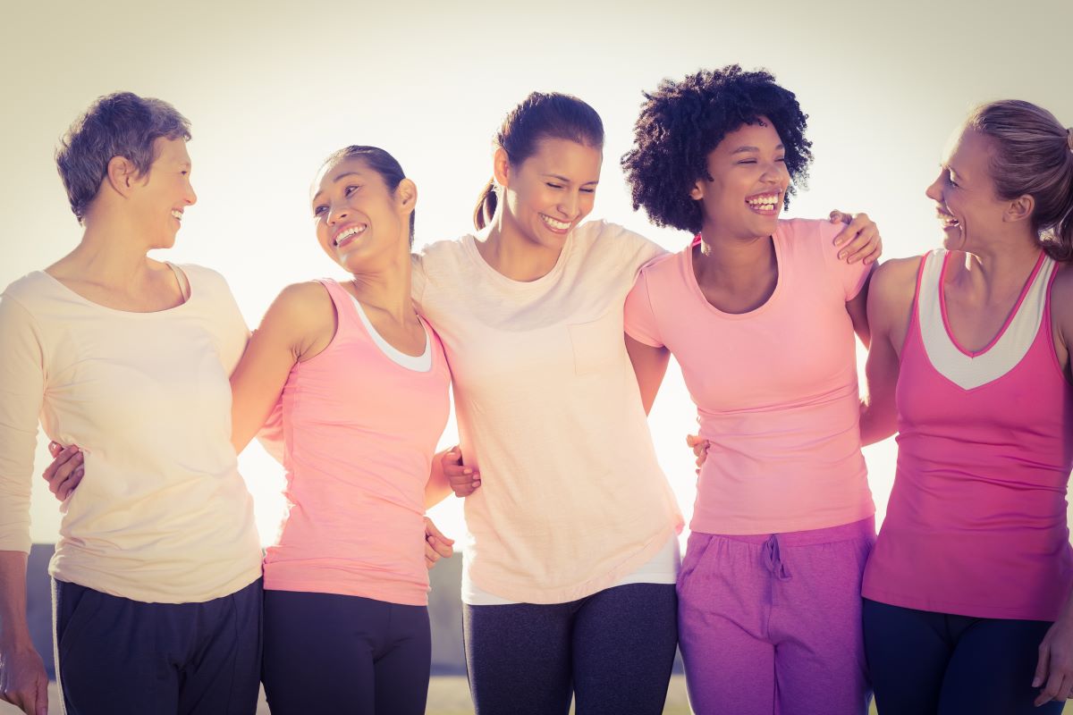 groupe femme joyeuses bien etre