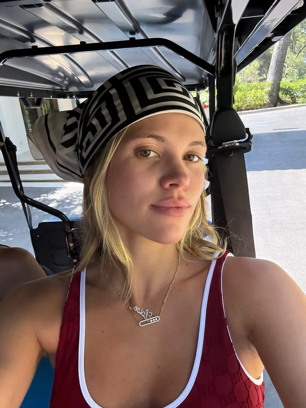 Sofia riche pirate look