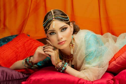 mariée arabe yéménite maquillage robe tradition