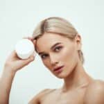 creme anit-imperfections contre boutons et points noirs pour une peau plus belle