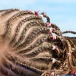 La coiffure tresse collée, explication et conseils