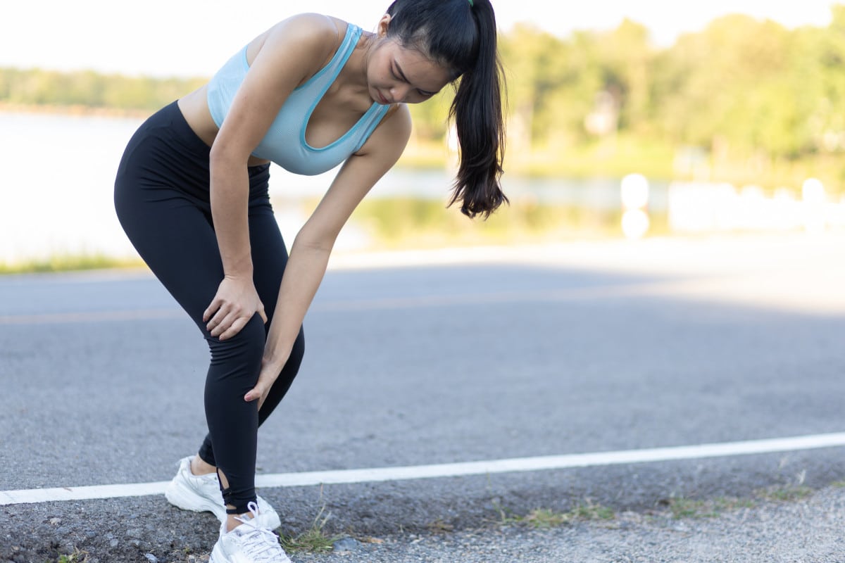 L'athlète féminine s'est blessée à la cheville