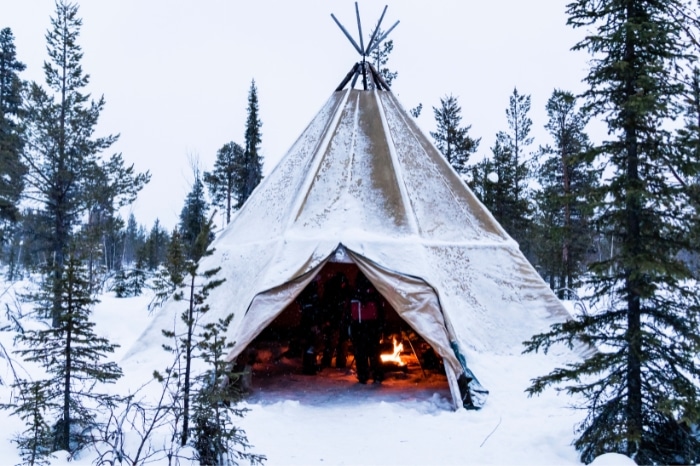 hutte tente laponie activités vacances