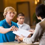 Trouvez un job d’été pour votre ado : astuces efficaces pour un été productif