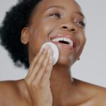 Belle femme noire superbe visage eclatant