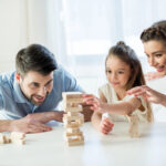 Comment apprendre à votre enfant la responsabilité et l’organisation grâce au jeu