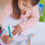 Les bienfaits du coloriage et des activités manuelles pour votre enfant