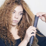 Fer à lisser pour cheveux frisés : Les fonctionnalités indispensables