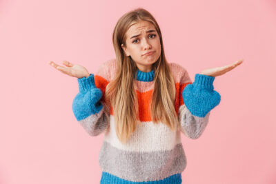 Fille confuse qui doute des sentiments d’un garçon, test pour savoir s’il l’aime vraiment