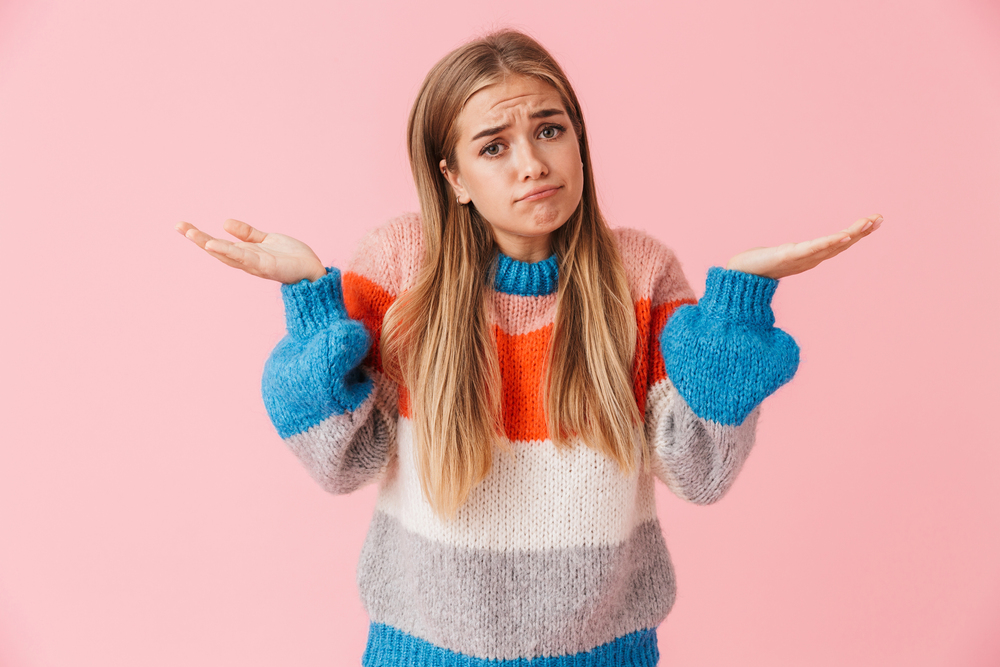 Fille confuse qui doute des sentiments d’un garçon, test pour savoir s’il l’aime vraiment