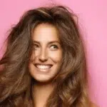 Changer de coupe de cheveux – Soins et thérapie capillaires pour booster la confiance !