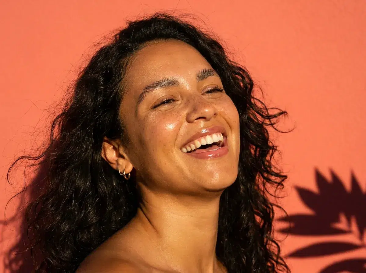 Teint terne : la routine glow sans maquillage qui marche vraiment (2026)